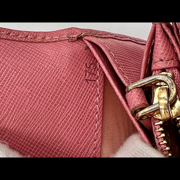 ♦️Prada Saffiano Wallet/Crossbody - Picture 3 of 8